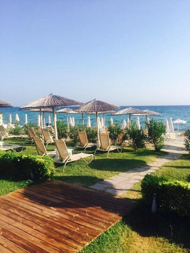 Detached Villa With Sea View Hanioti Exterior foto